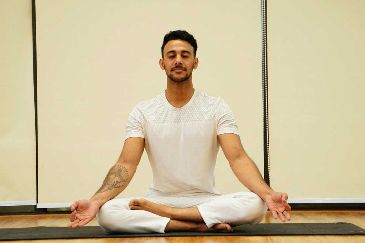 Read more about the article યોગ દિવસની શુભકામનાઓ | Yoga Day Wishes in Gujarati