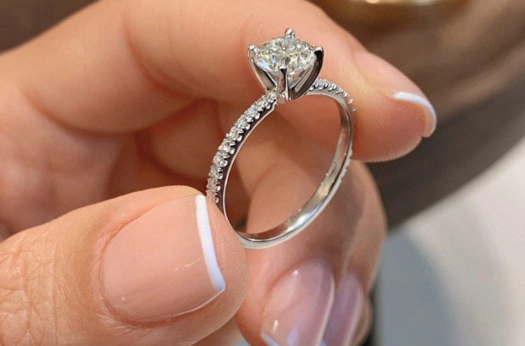 Read more about the article Luxury with Meaning: How Diamonds Become Timeless Assets Across Generations